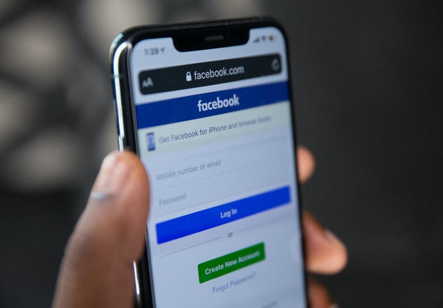 handy mit Facebook app